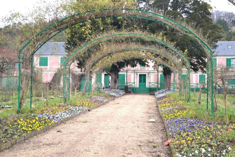 Charme Thoiry-Versailles-Giverny Arnouville-les-Mantes Bagian luar foto